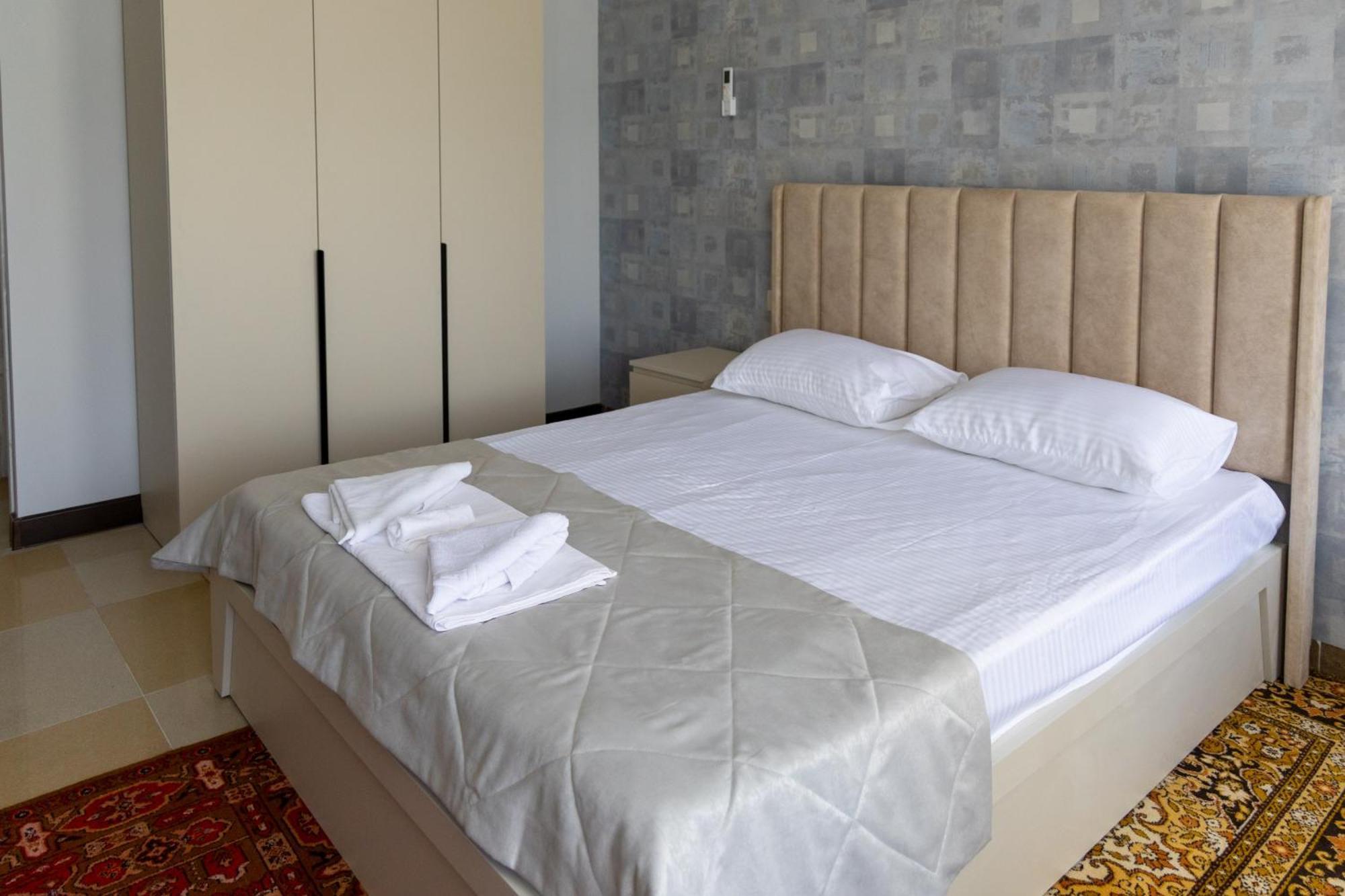 Gladzor Hotel Esterno foto