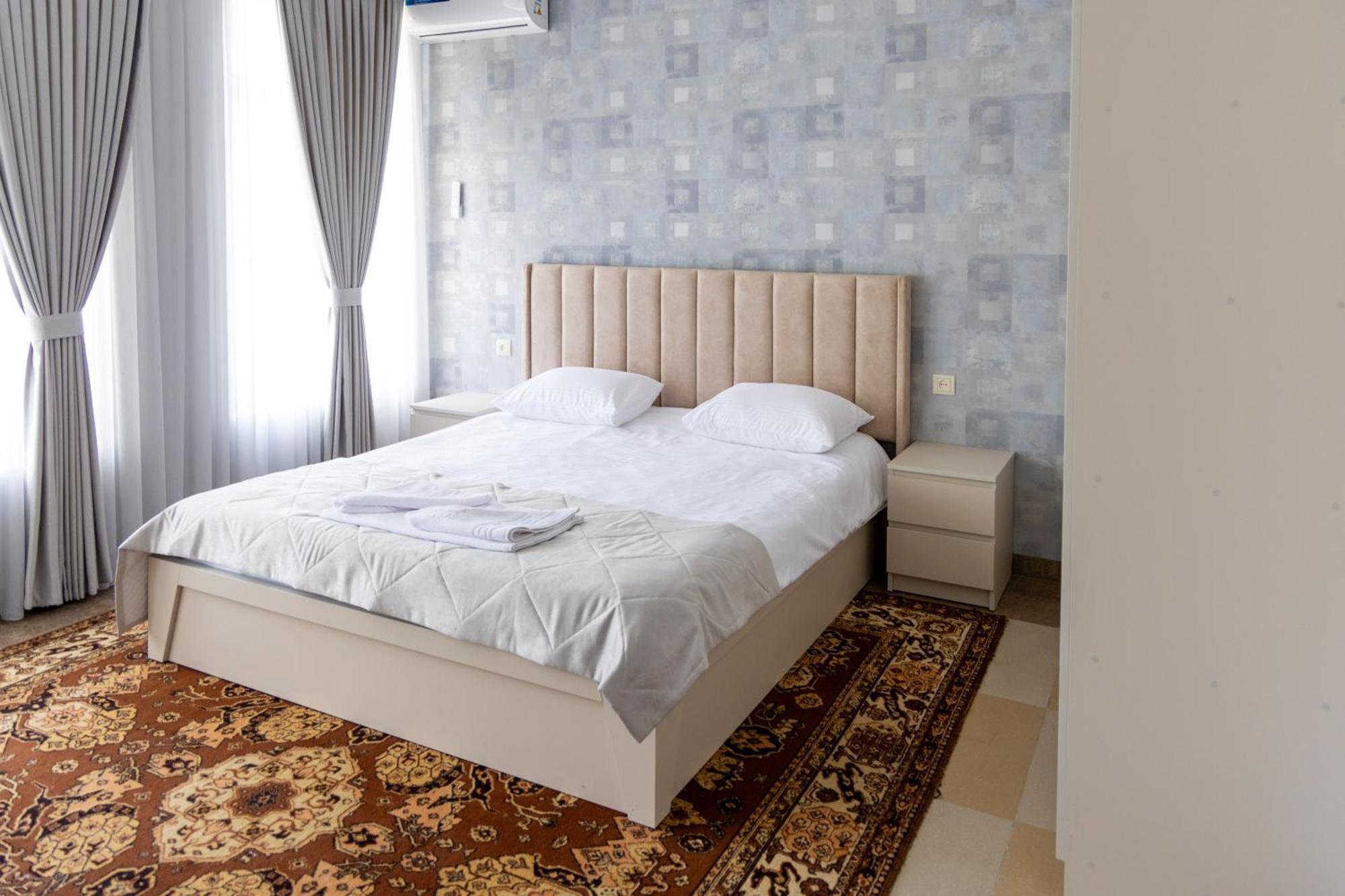 Gladzor Hotel Esterno foto
